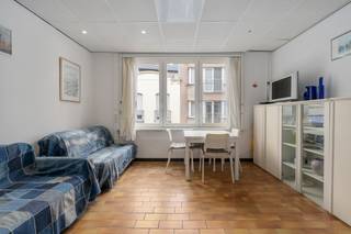 Blankenberge: Appartement met 1 slaapkamer te koop vlakbij zee!In de Rogierlaan 21 vinden we op de 1ste verdieping dit zonnig appartement met 1...