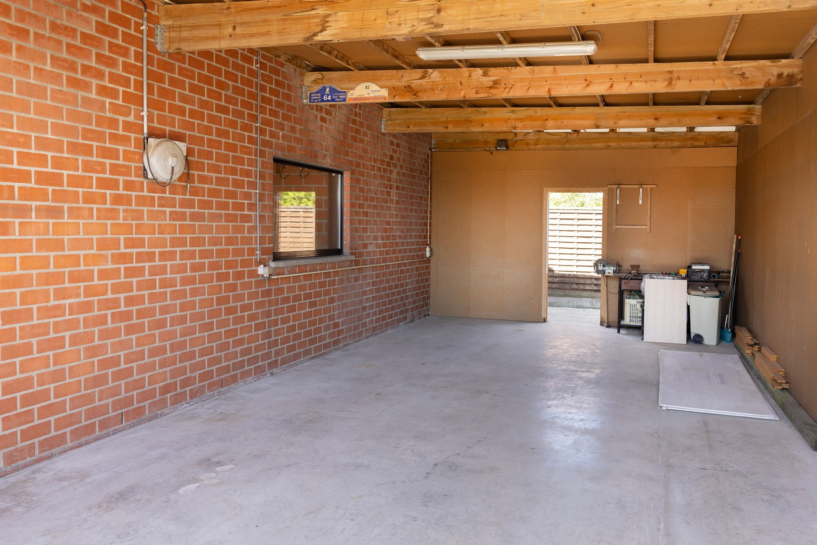 Magazijn van 130 m² met voorliggende villa. - foto 4
