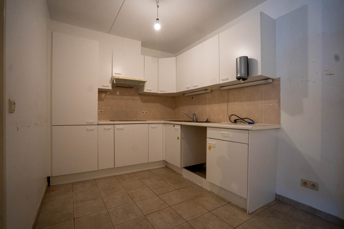 Goed gelegen appartement met 2 slaapkamers - foto 2