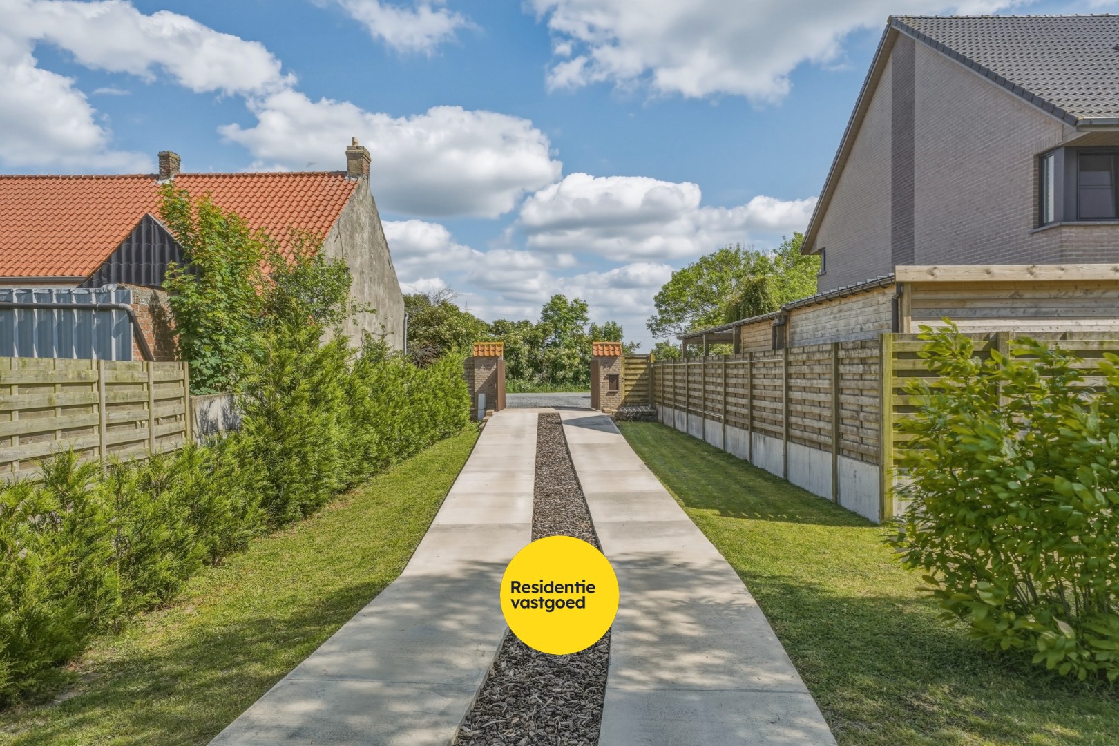 Alleenstaande woning op ruim perceel met vernieuwd woongedeelte en loods (80 m²) - foto 5