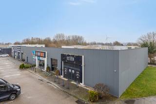 Dit uitstekend gelegen bedrijfsvastgoed is gesitueerd op de Bergensesteenweg in Lot, Beersel. Dit is een unieke kans voor wie wil investeren...