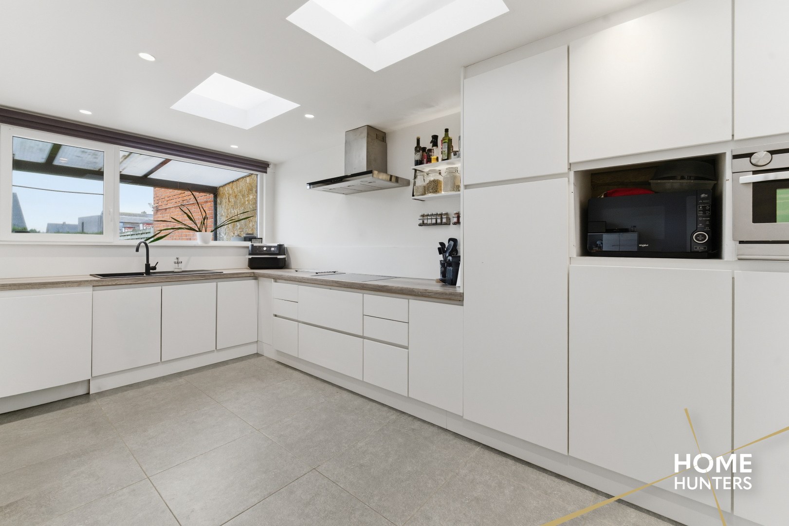 Instapklare woning met 3 slaapkamers op gunstige ligging te Ieper! - foto 5