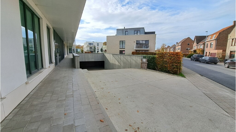 Ondergrondse AUTOSTANDPLAATS te koop in de Witte Molenstraat 17 in Sint-Michiels Brugge - foto 1