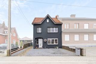 Op zoek naar een ruime woning met mogelijkheden, rust en karakter? Deze charmante gezinswoning in Budingen, op een boogscheut van het...