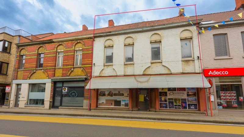 Te renoveren woning met garages - foto 1