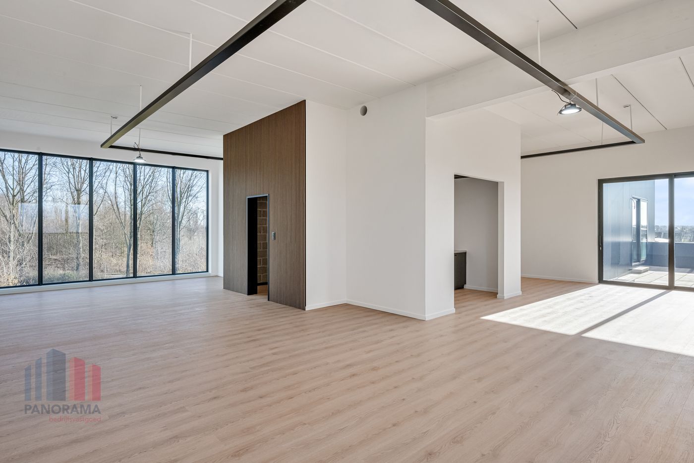 Unieke combinatie van kantoorruimte en magazijn/showroom vlakbij R4 - photo 4