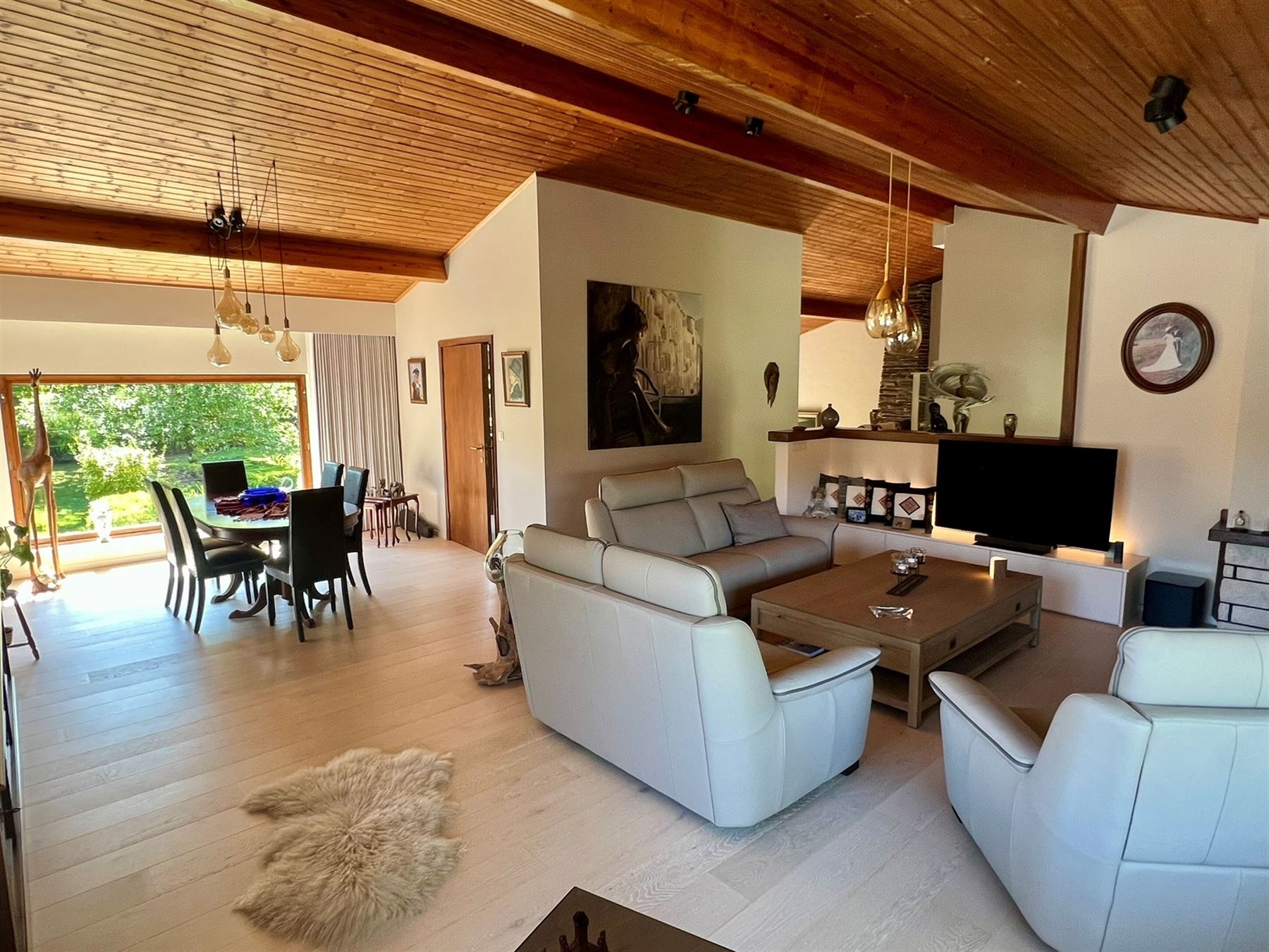 Karaktervolle en ruime villa met prachtige tuin - foto 2