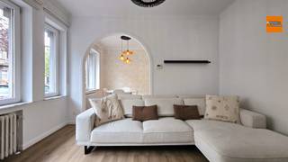Opgefrist gelijkvloersappartement in Etterbeek Met een bewoonbare oppervlakte van 66 m² en een uitstekende ligging in Etterbeek, bevindt dit...