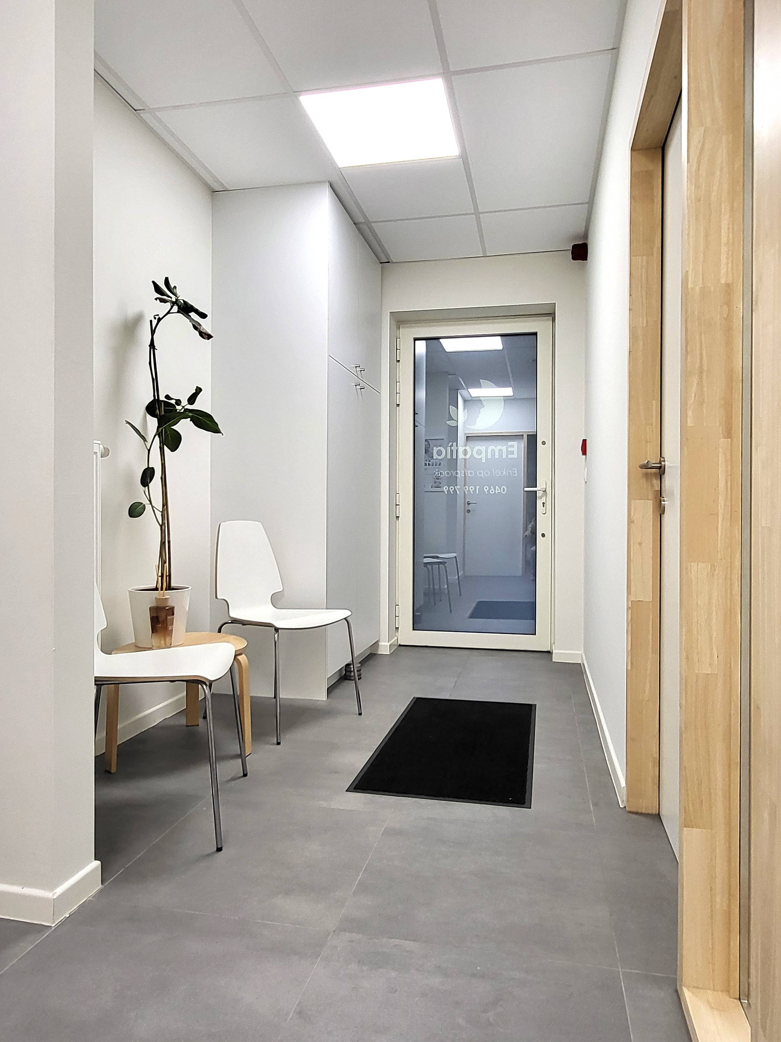 Modern handelspand (2017) op topligging in Zottegem! - foto 2