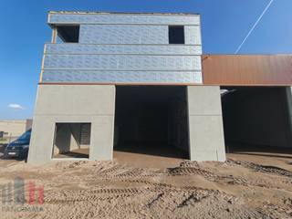 Nieuwbouw KMO-unit bestaande uit 164 m² opslagruimte in combinatie met 164 m² kantoren en 6 privatieve parkeerplaatsen te koop op bedrijventerrein...