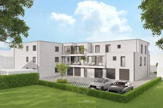 MOGELIJKHEID TOT AANKOOP 6% BTW!Dit nieuwbouw appartement maakt deel uit van de gloednieuwe <strong>Residentie Flandrien</strong>! Dit woonproject zal gerealiseerd worden op de hoek van de Kapellestraat en de Grote Herreweg in Ruien, deelgemeente van Kluisbergen. Residentie Flandrien zal in zijn totaliteit 10 stijlvolle appartementen omvatten die een unieke kans bieden om comfortabel te wonen in het hart van de Vlaamse Ardennen. Ontdek snel alle troeven die dit project te bieden geeft zoals ruime terrassen, gelijkvloerse garages,...<br />De<strong> indeling</strong> van dit appartement gaat als volgt:  inkomhal, apart toilet, woon- en leefruimte met aansluitend de keuken, berging, nachthal, slaapkamer met badkamer uitgerust met douche en lavabo. Bovendien geniet u van een <strong>zonnig terras</strong> van maar liefst <strong>21m²</strong>, met <strong>zicht op het Kluisbos</strong>! Optioneel worden er garageboxen en staanplaatsen aangeboden. <br /><strong>Bovendien wordt er bij de eerste 4 verkochte appartementen met garagebox, een gratis bijkomende staanplaats t.w.v. €12.500 (excl. kosten) aangeboden!</strong> De oplevering van dit project is voorzien eind 2025.<br />Meer informatie? Contacteer Matthias Roman: 0485 53 17 16
