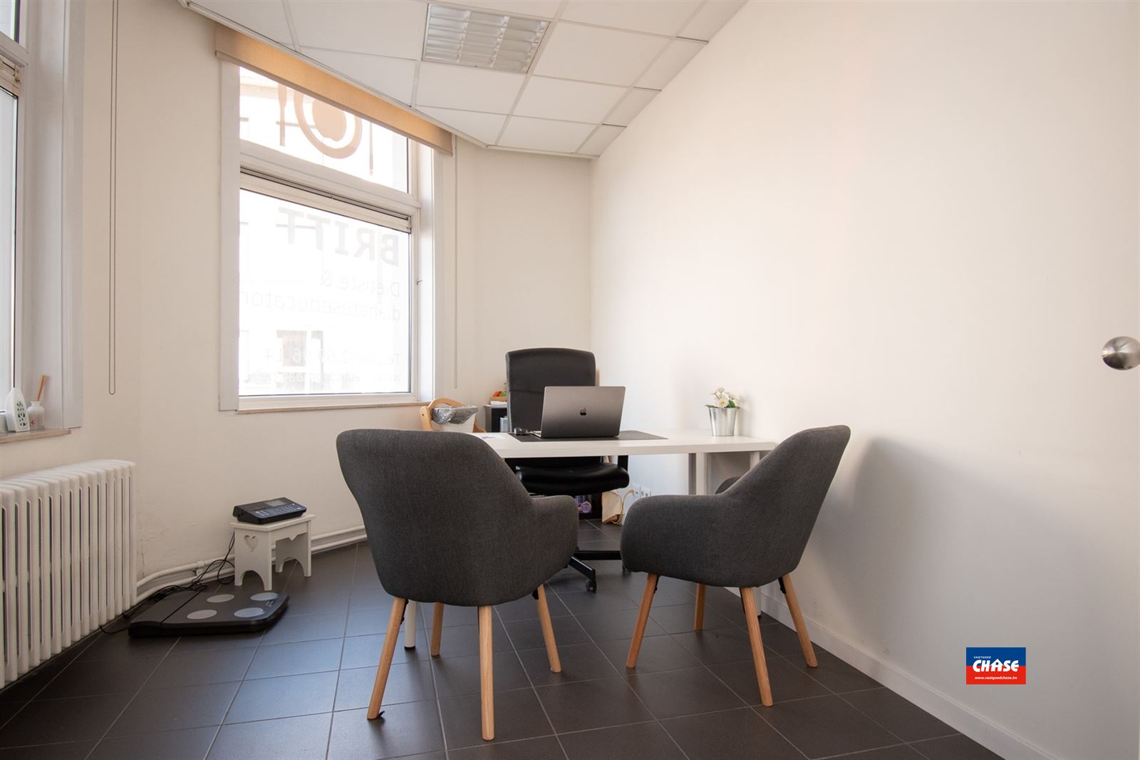 Gebouw met 3 praktijkruimtes en duplexappartement - foto 5