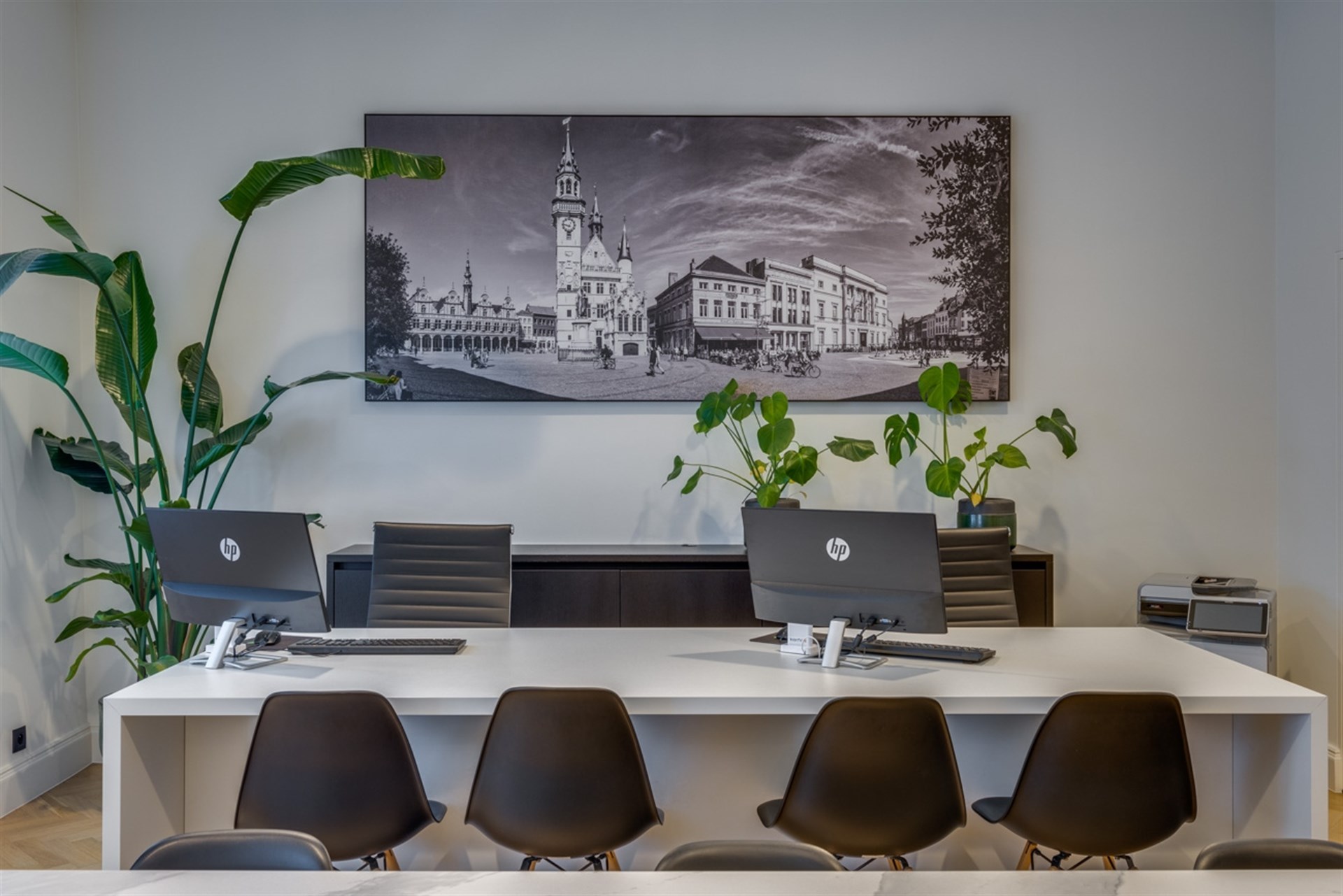 Representatief kantoor- of handelspand op topligging aan het Keizersplein in Aalst - foto 4