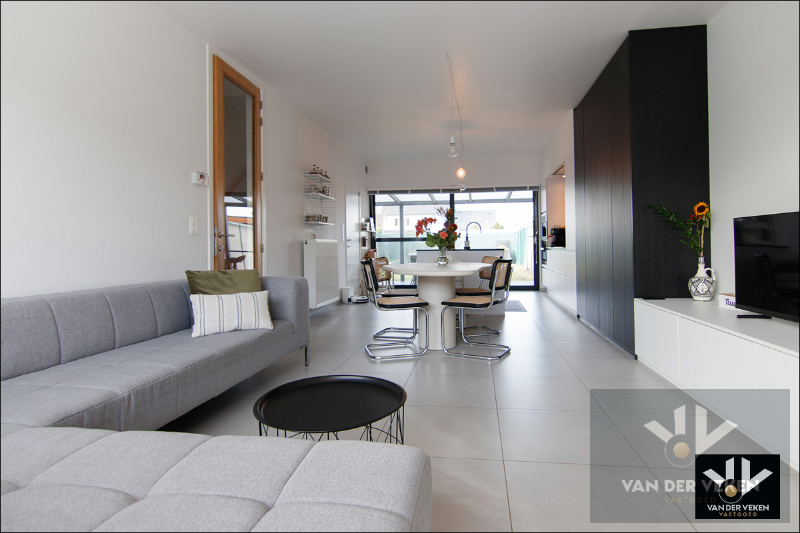 Instapklare, recente en energiezuinige woning met 3 slpk en volledig omheinde tuin - foto 4