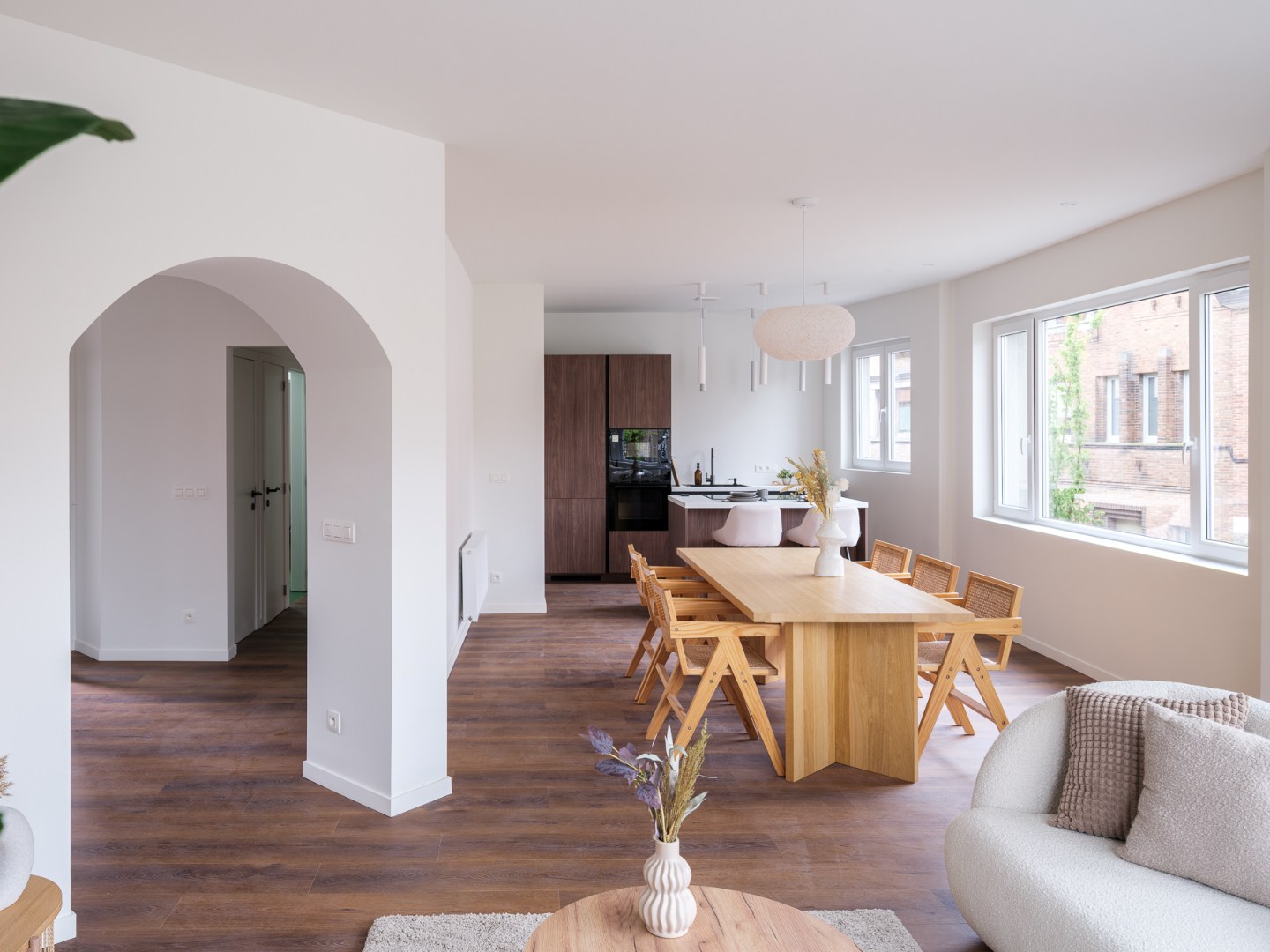 Lichtrijk hoekappartement met twee slaapkamers - foto 2