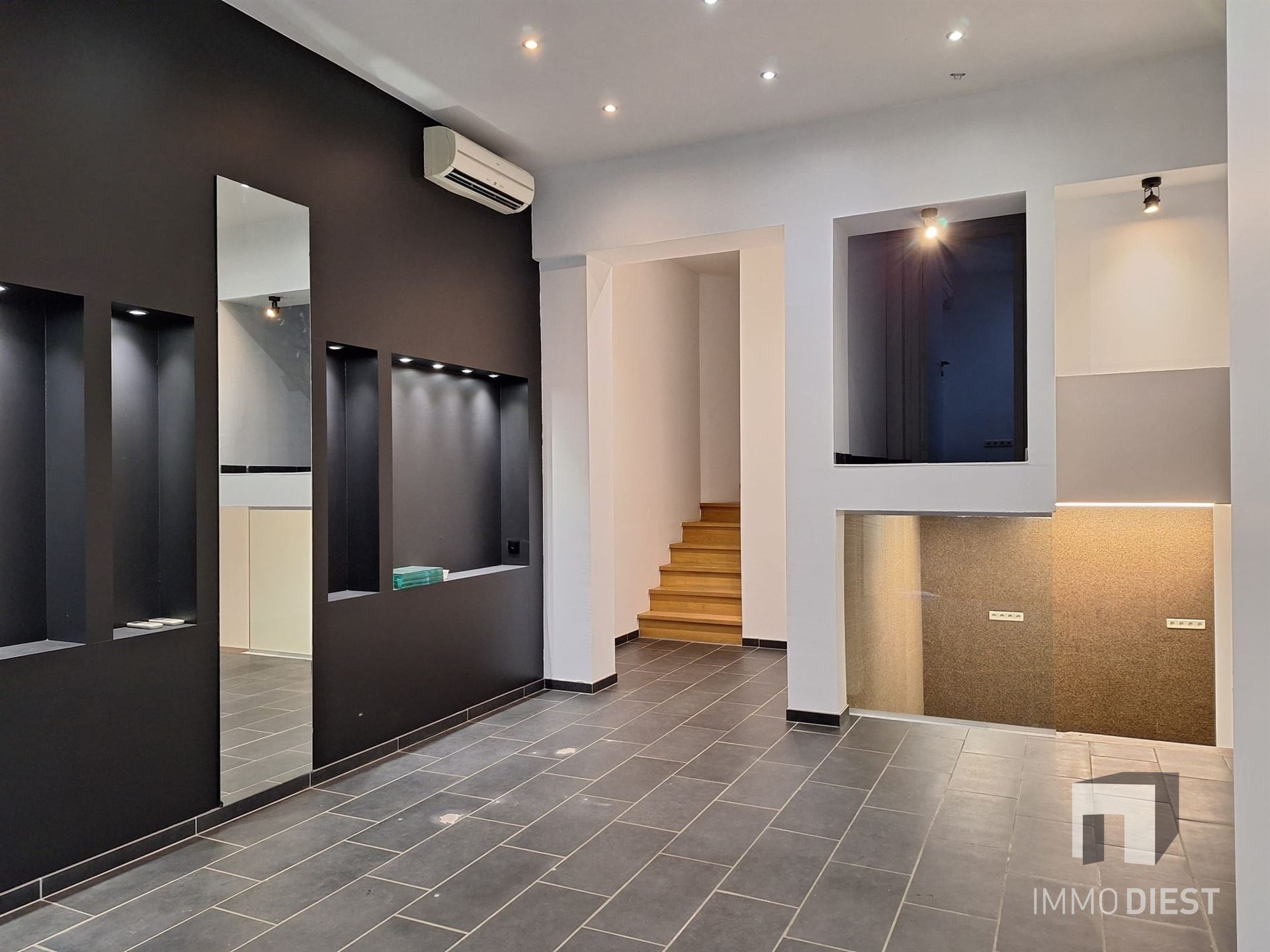 Commercial for rent in Scherpenheuvel - photo 2