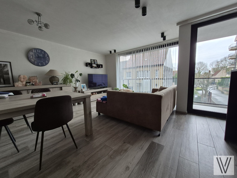 Instapklaar centraal gelegen lichtrijk 2-slaapkamerappartement te Emelgem - foto 5