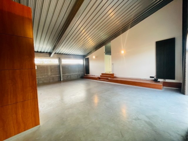 Sint- Andries, Exclusieve LOFT 150m2 met groot ZONNETERRAS 80 m² met alle privacy, 1 slaapkamer. - foto 1