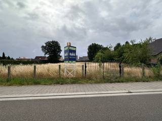Een prachtig perceel voor de realisatie van het huis van je dromen !Deze bouwkavel is gelegen in een geliefde woonomgeving in Lanaken en geschikt...