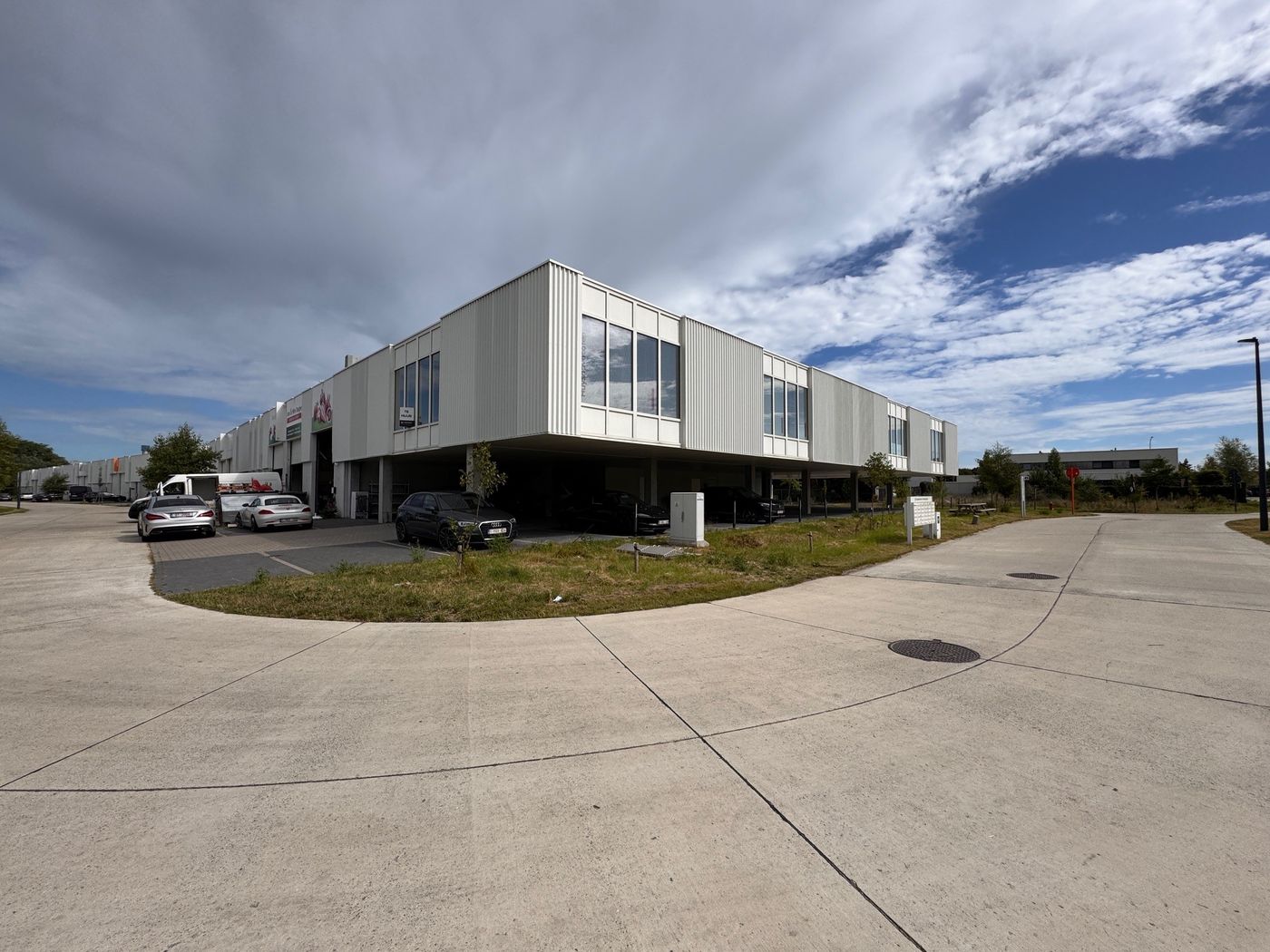 Instapklare kantoorruimte (177 m²) te huur in bedrijfspark Tintersweghe. - photo 5