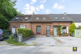 Gezellige en instapklare woning met zonnige tuin van 170 m²Welkom in deze charmante woning, ideaal gelegen in een rustige en groene woonwijk in...