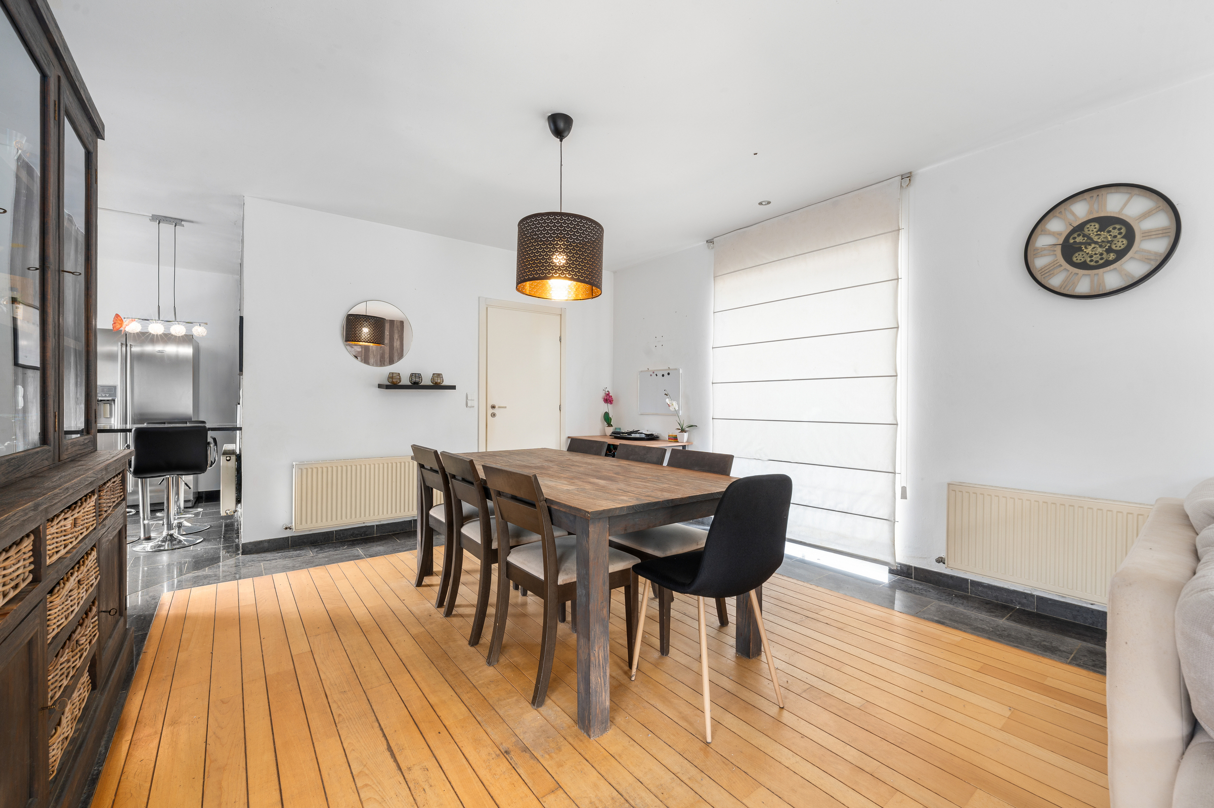 Open bebouwing met 3 slaapkamers, tuin en ruime garage - foto 5