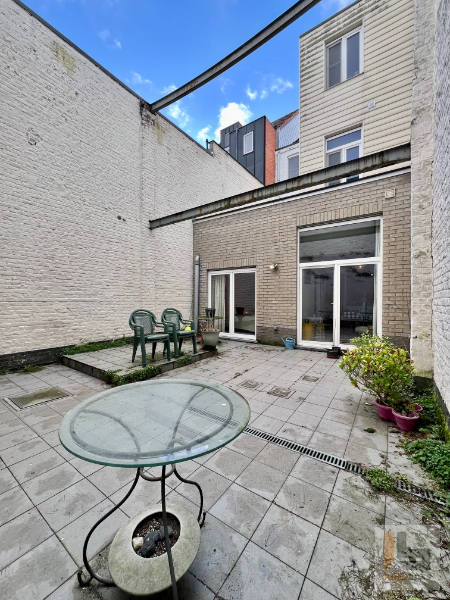GELIJKVLOERS APPARTEMENT (87m²) MET BINNENKOER (38m²)! - photo 2