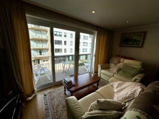 Welkom in dit charmante appartement in Knokke-HeistDit appartement biedt een ideale combinatie van comfort en stijl in een van de meest gewilde...