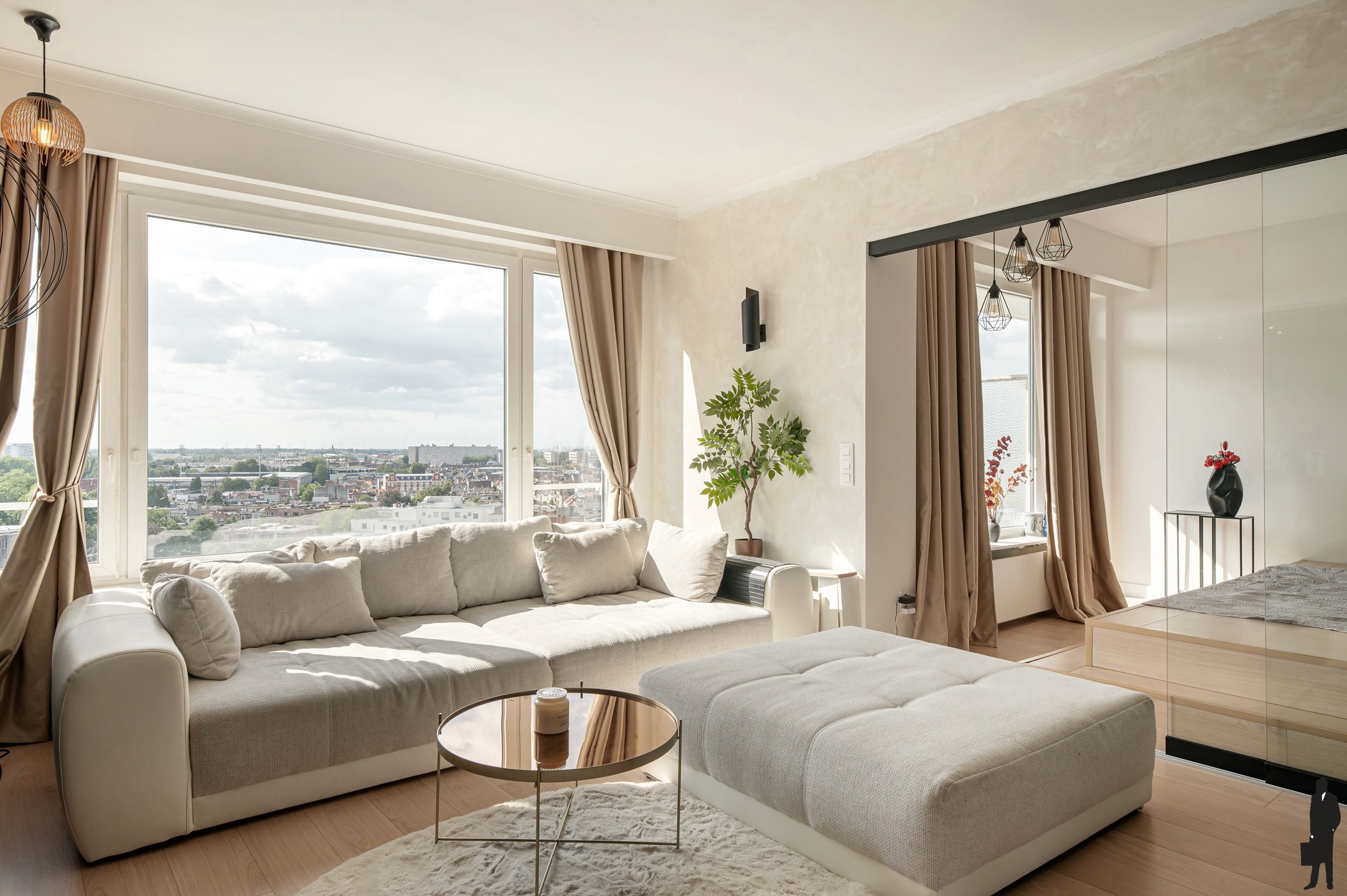 Gerenoveerd 2 slaapkamer appartement met loft-feeling, panoramisch uitzicht en vlakbij de stad!  - foto 4