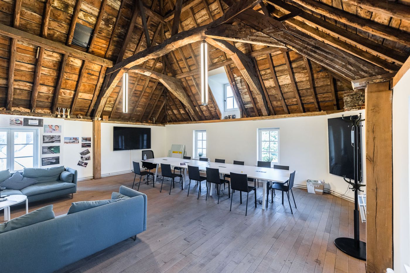 Multifunctionele ruimtes van 1.000 m² nabij R0 en E40 te Dilbeek - foto 2