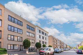 Ligging:Centraal doch rustig gelegen binnen de ring van Turnhout met een vlotte verbinding naar openbaar vervoer, winkels, scholen, het commercieel...