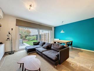 Deze moderne en energiezuinige halfopen bebouwing biedt alle comfort voor een groot gezin of wie houdt van ruimte. De woning beschikt over...