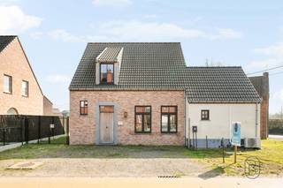 Te koop: rustig gelegen recente en energiezuinige alleenstaande woning met garage, tuin en zonnepanelenOp een rustige ligging ontdek je deze toffe,...