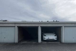 Twee garageboxen te koop, namelijk garagebox nr. 5 en nr. 6, gelegen op een vlot bereikbare locatie. Ideaal voor het stallen van een wagen of...