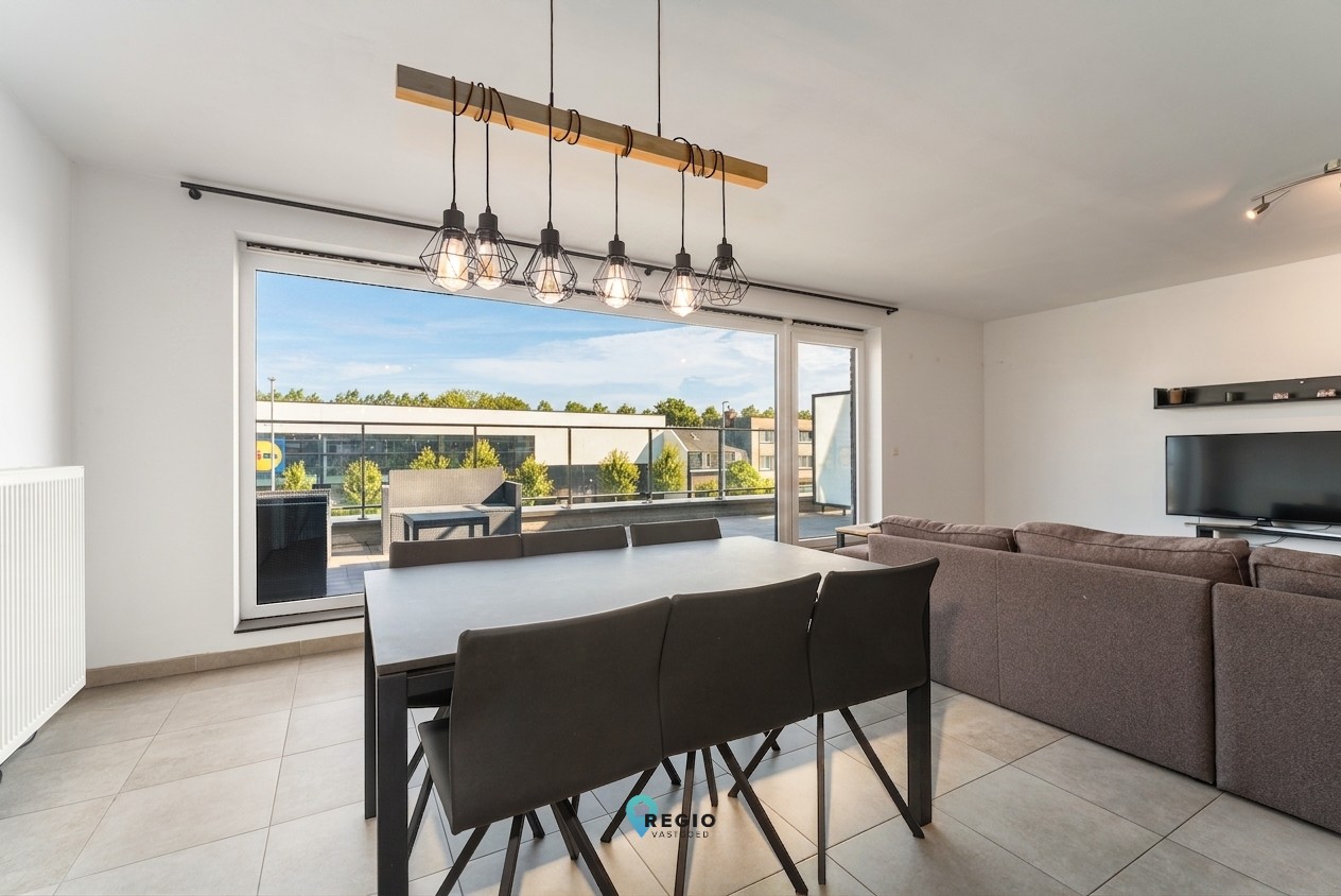 Ruim, hedendaags , energiezuinig 3-slaapkamer appartement incl. 2 terrassen te Deinze. - foto 5
