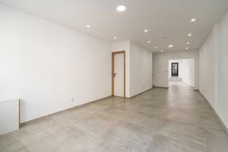 Ben je op zoek naar een instapklare woning met 3 slaapkamers in het centrum van Wetteren? Zoek niet verder! Deze woning in de Van Cromphoutstraat...