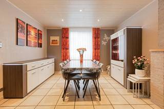 Bienvenue dans cette charmante maison située dans la célèbre Hoogstraat, un endroit calme mais central au cœur de Rumbeke. Cette maison offre...