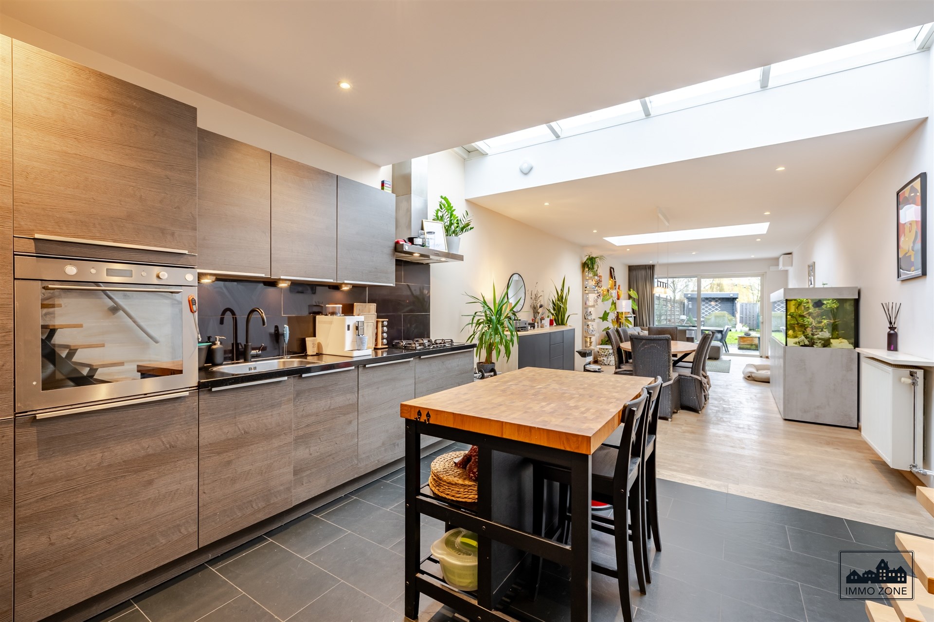 Instapklare woning met 3 slaapkamers en achteruitweg  - foto 3