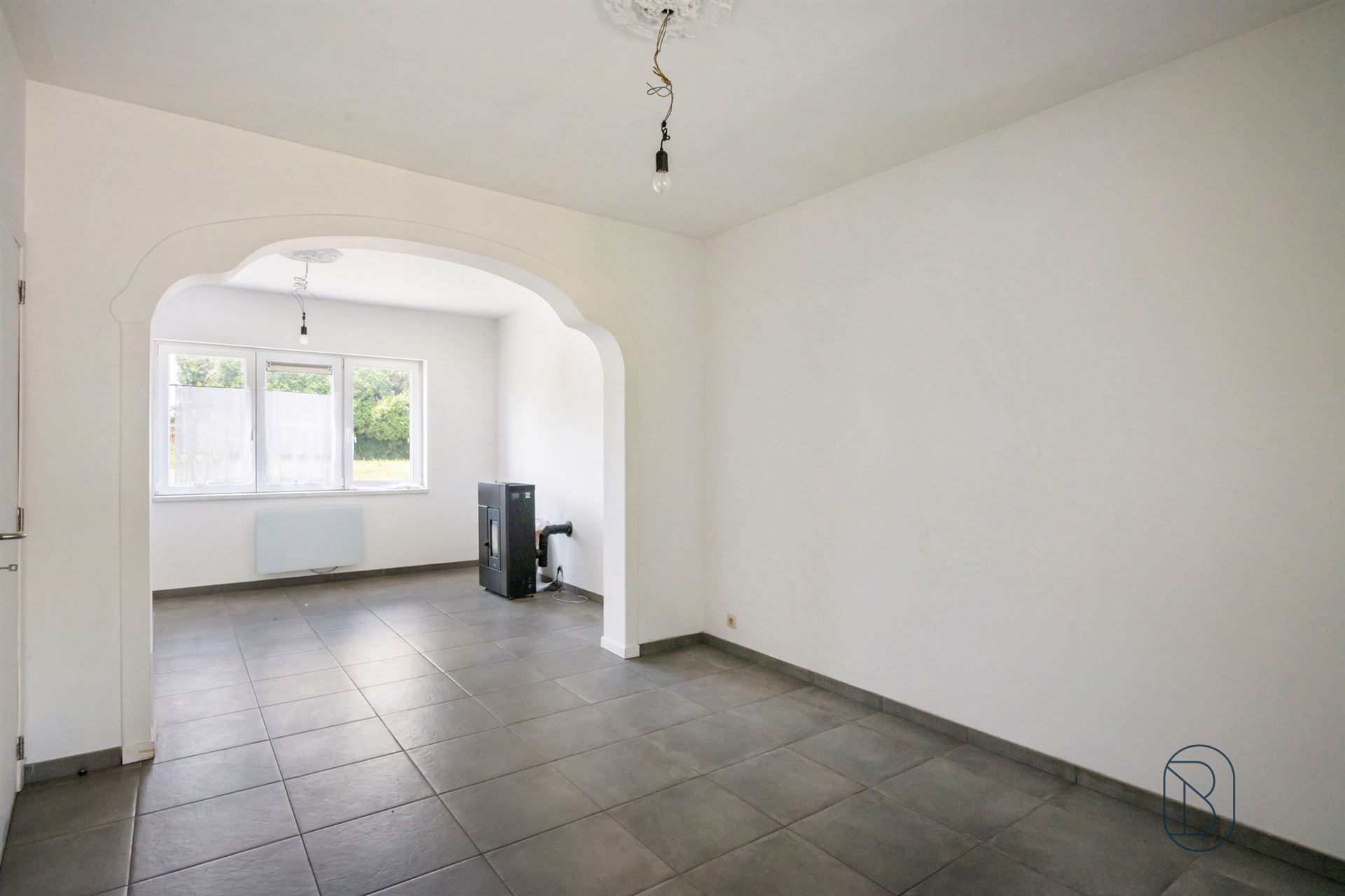 Mooie gerenoveerde halfopen woning met tuin in Saint-Sauveur - foto 5