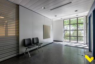 Prachtig handelspand van 256m² voor verschillende doeleinden.Dit prachtig handelspand gelegen op het Sint-Michielsplein in Oevel (Westerlo) kan voor...
