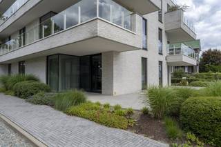 Bent u op zoek naar een energiezuinige kantoorruimte met parking, die professionaliteit en comfort uitstraalt? Stap dan binnen in dit...