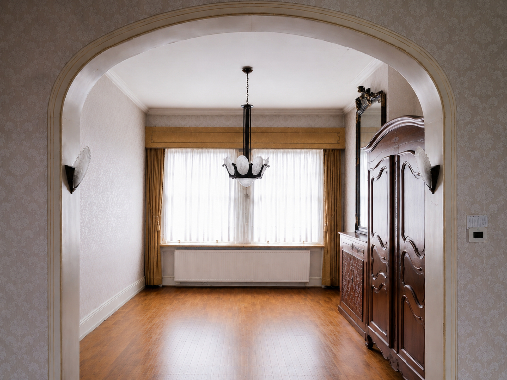 Architecturale herenwoning met drie bouwlagen en ruime tuin, opgetrokken in art deco en de Nieuwe Zakelijkheid. - foto 4