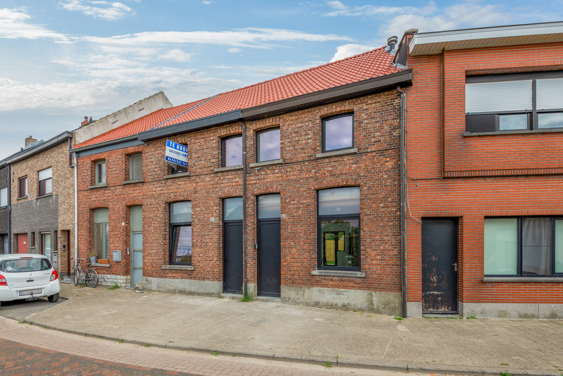 Volledig vernieuwde woning met stadstuin en 2 slpk - foto 1