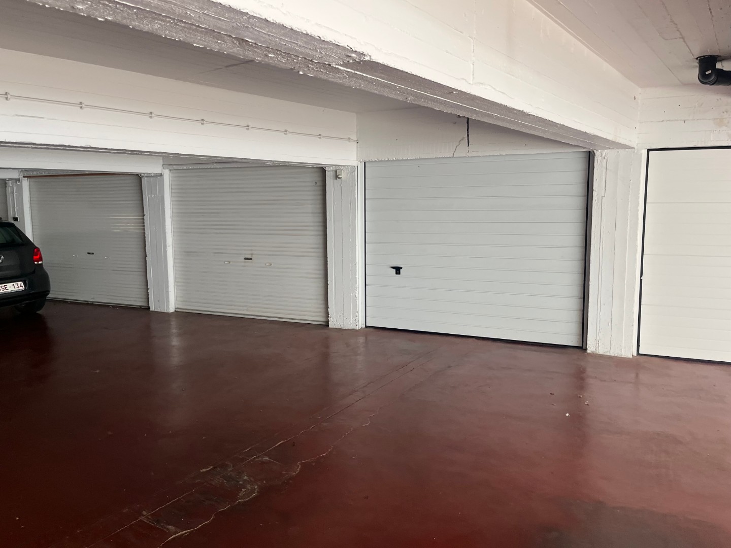 Vlot toegankelijke garagebox op het gelijkvloers in een residentie op Kustlaan Het Zoute, ideaal gelegen tussen Albertplein en Driehoeksplein. - foto 4