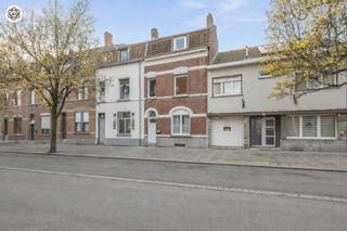 Te koop: woning met 4 slaapkamers en tuin – ideaal voor co-housing of gezin – gegeerde buurt nabij CHwapiGelegen tegenover een park en op korte...
