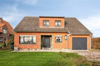 Rustig gelegen woning op een perceel van 6a24ca in een landelijke en groene omgeving in Meise. De woning geniet van een open zicht op het...