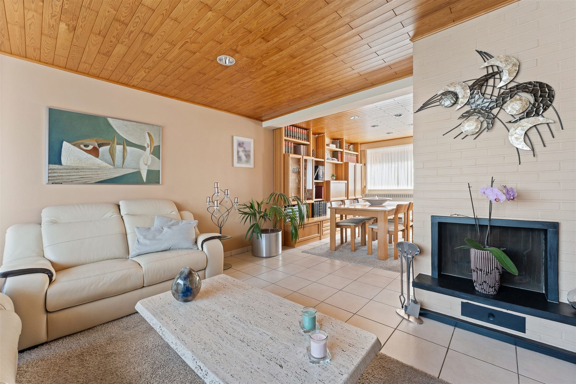 GOED ONDERHOUDEN WONING MET 3 SLAAPKAMERS OP EEN ZONNING GEORIËNTEERD PERCEEL TE PAAL - foto 2