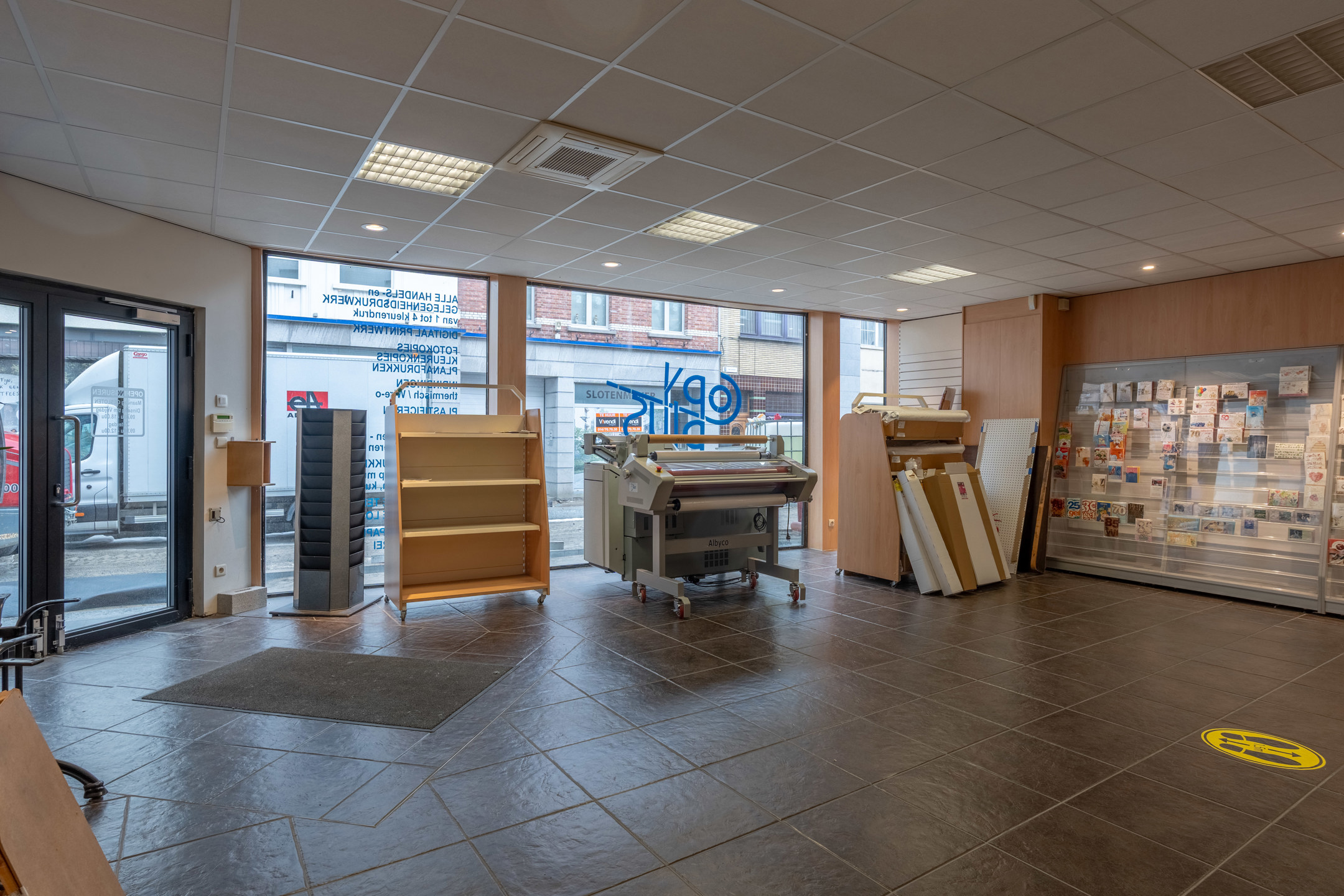 Verrassend ruime handelswoning met bovenliggend appartement. - foto 3