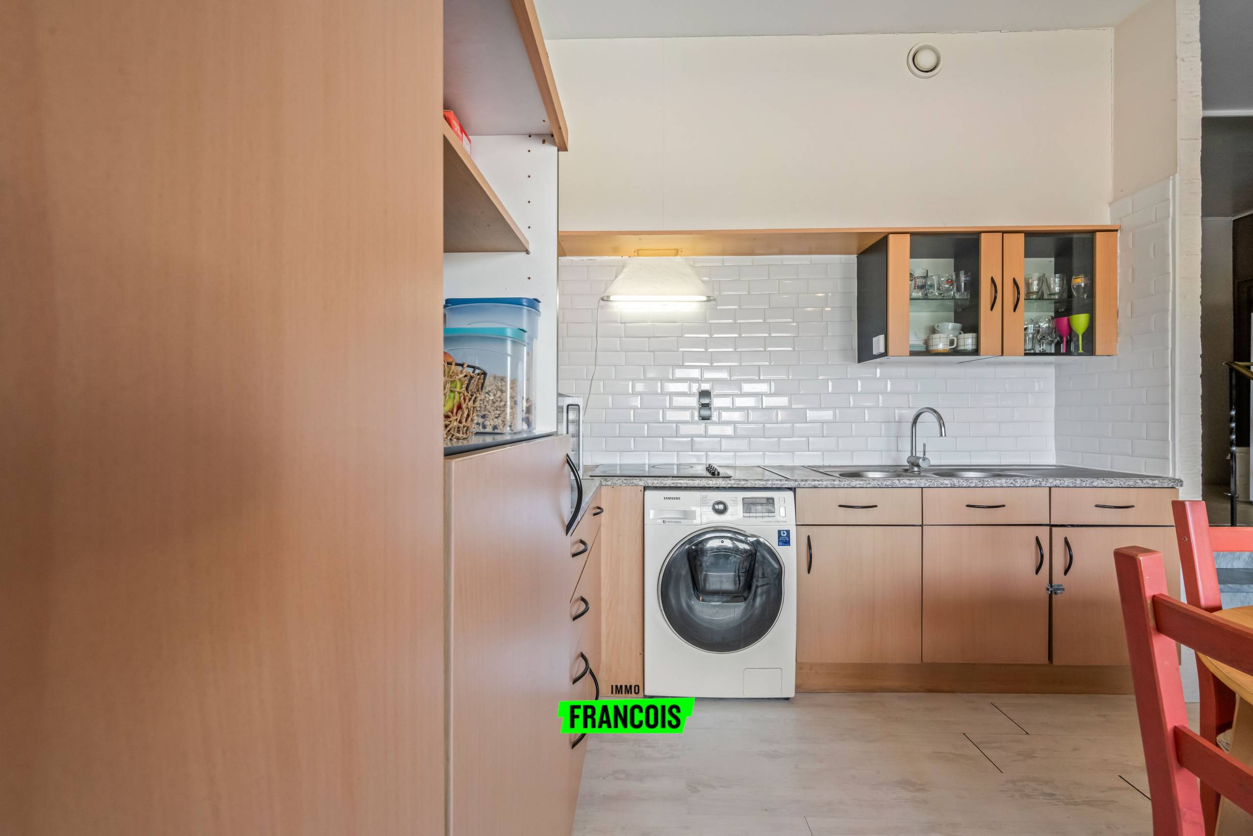 Instapklaar tweeslaapkamer appartement nabij duinen en zee te Bredene inclusief staanplaats - foto 5