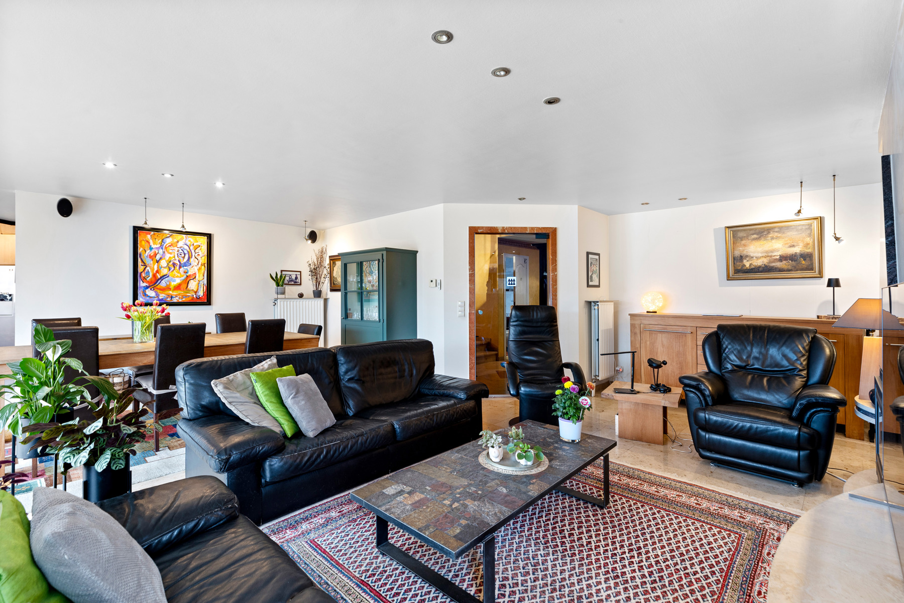 Exclusieve woning met 270 m² comfort op perceel van 998 m² - foto 3